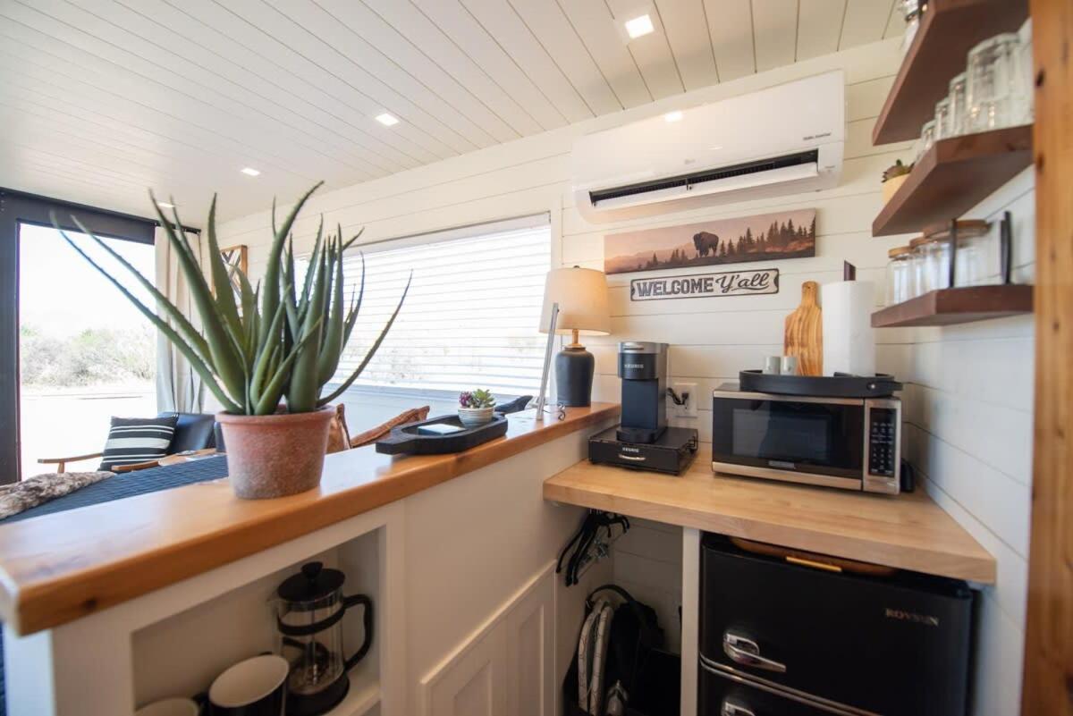 New The Buffalo-Shipping Container In Alpine Bagian luar foto